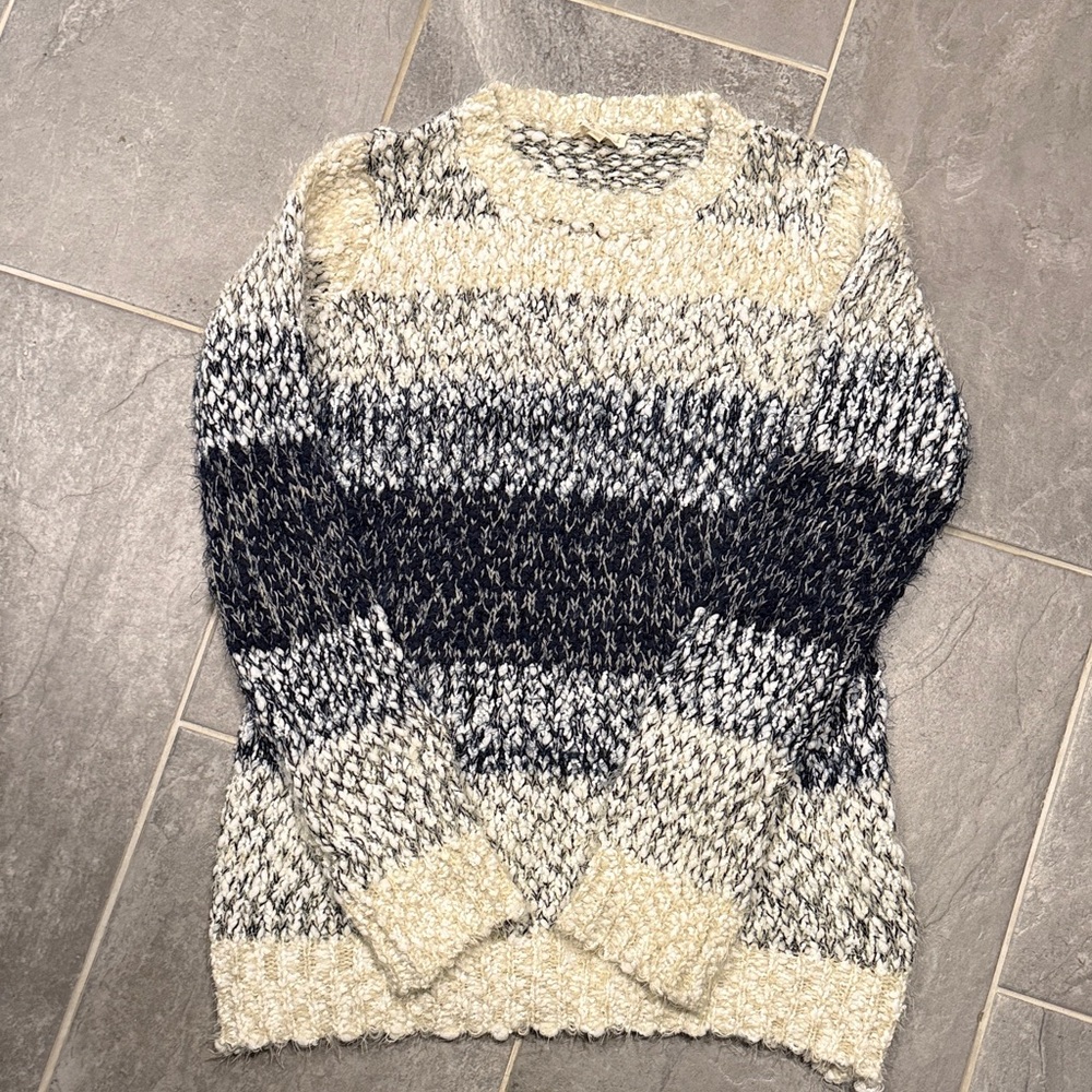 Cozy Knit Women's Sweater - Navy and Cream